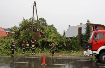 145,000 Homes Without Power as Severe Gales Paralysis Northeastern Poland 145 000 homes without power as severe gales paralysis northeastern poland 23666