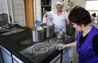 changes in school canteens starting september less meat on the plate 21405