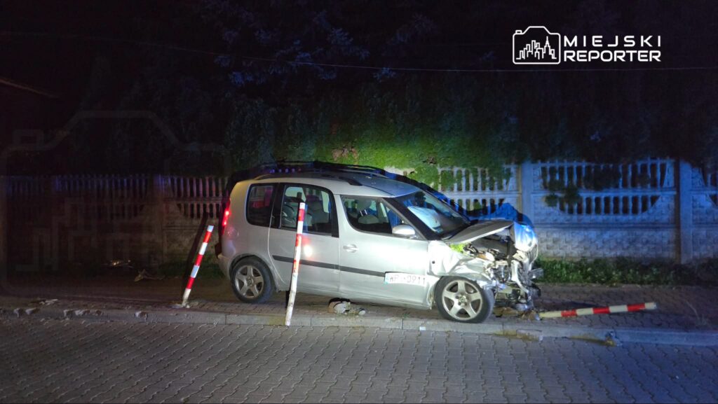 drunk driver wrecks 24 parked cars in piaseczno 20458