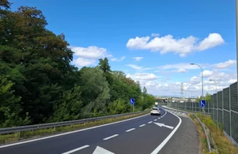 End of the A4 Slip Road Bottleneck: Second Lane on the Way end of the a4 slip road bottleneck second lane on the way 23639