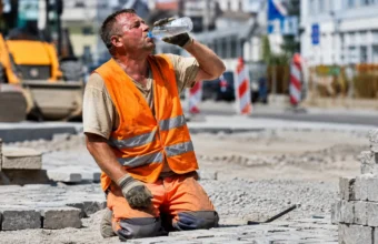 extreme temperatures in polish workplaces leave one dead as inspections reveal wide ranging violations 20797