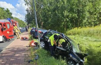 head on crash in p ock leaves two injured as citroen driver flees scene 22984