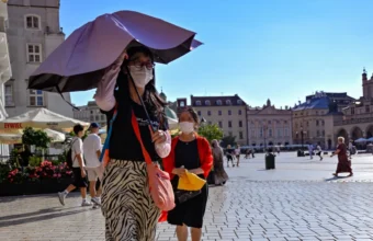 heatwave returns to krak w after brief autumn spell as city hall issues appeals 22622