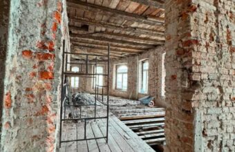 historic warsaw tenement ceilings collapse during renovation conservation office inspects site 20635
