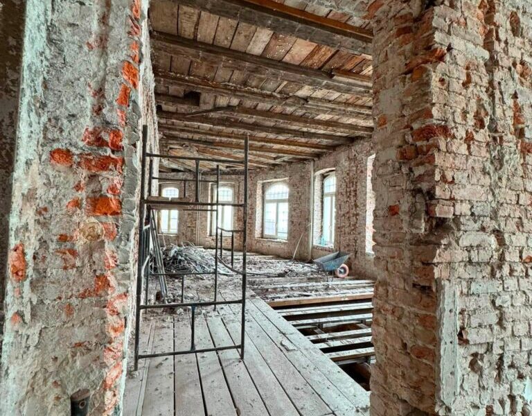 historic warsaw tenement ceilings collapse during renovation conservation office inspects site 20635
