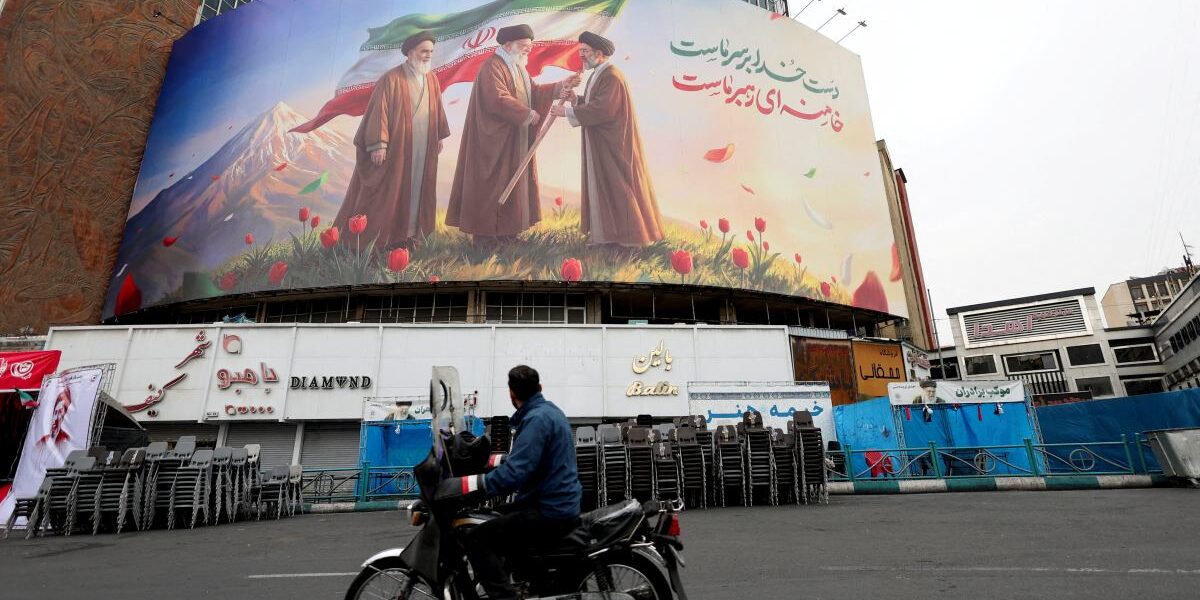 iranian photojournalist sentenced to eight years over protests and media work 20522