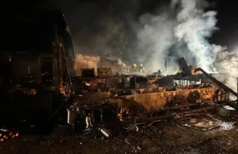 Midnight Fire in Ojc贸w Center: Restaurants and Delivery Van Destroyed midnight fire in ojc w center restaurants and delivery van destroyed 23768