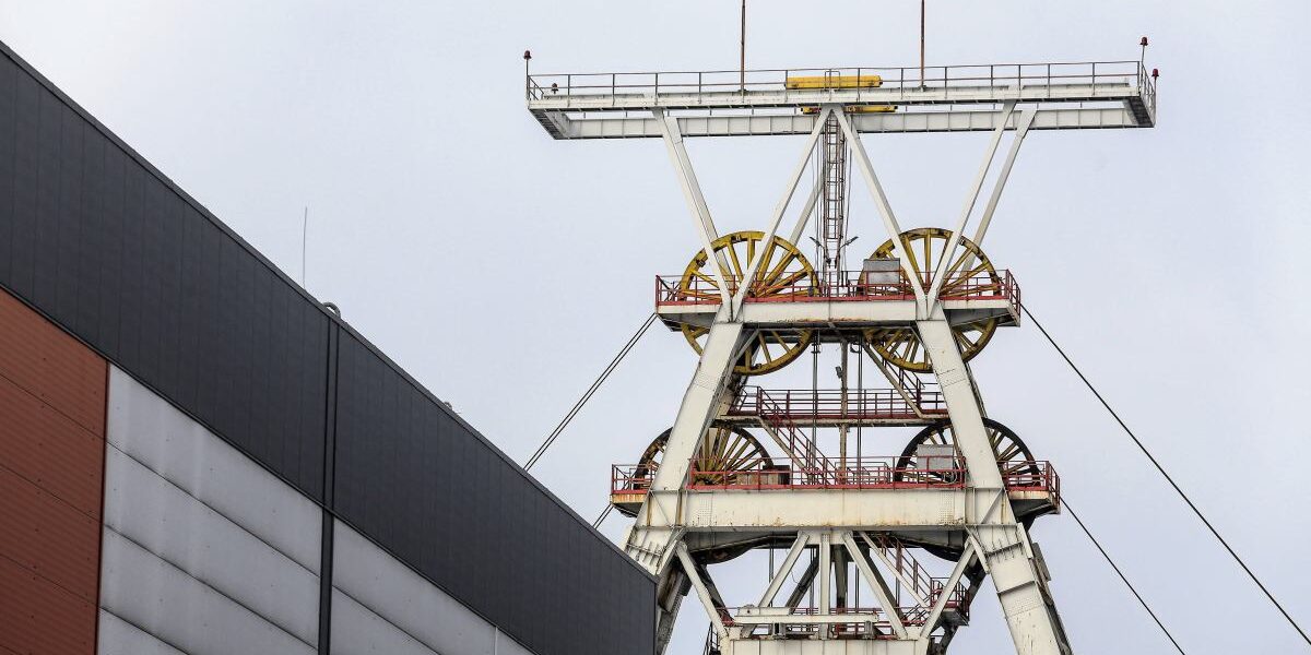 Pni贸wek Mine Tragedy: 48-Year-Old Miner Killed in Dismantling Accident pni wek mine tragedy 48 year old miner killed in dismantling accident 20629