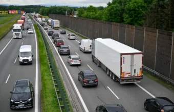 severe disruptions on the a4 motorway after a delivery van blows a tire 22472