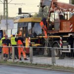 tram derails on s omi skiego street damaging warsaw infrastructure and disrupting lines 1 20 and 28 20110