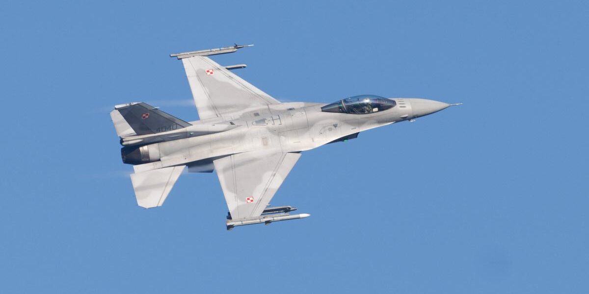 turkish f 16 crashes during training flight as pilot ejects safely 20393