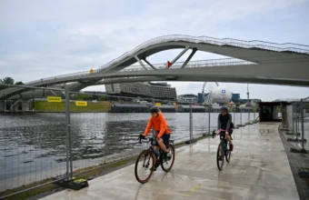 Vistula Footbridge Delayed: August Opening Scrapped vistula footbridge delayed august opening scrapped 21757