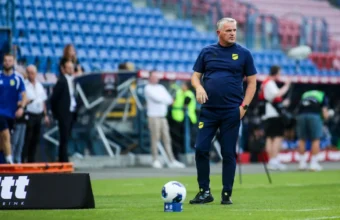 wieczysta coach kazimierz moskal our priority is survival first 23406