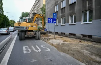 works underway on the avenues sidewalk first then roadway 22395